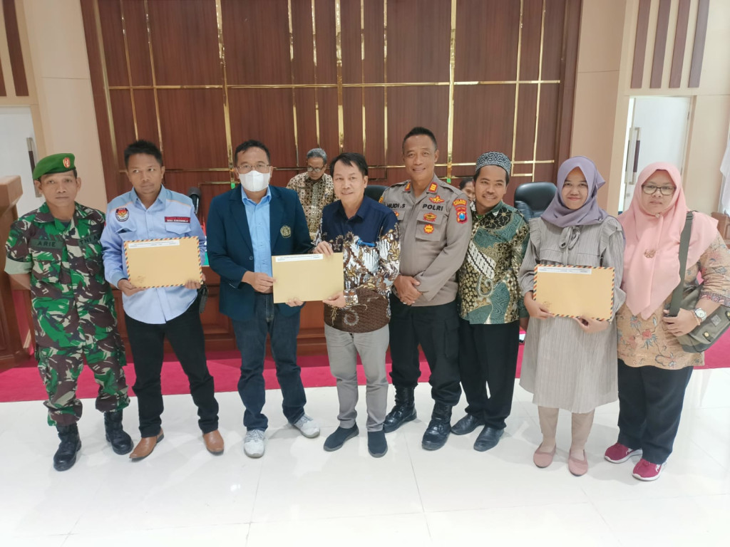 Penyerahan Hasil Tes Bakal Calon Kades Kec. Purwosari, Kab. Pasuruan Tahun 2023